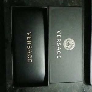 VERSACE EYE GLASS CASE W/BOX & CLOTH